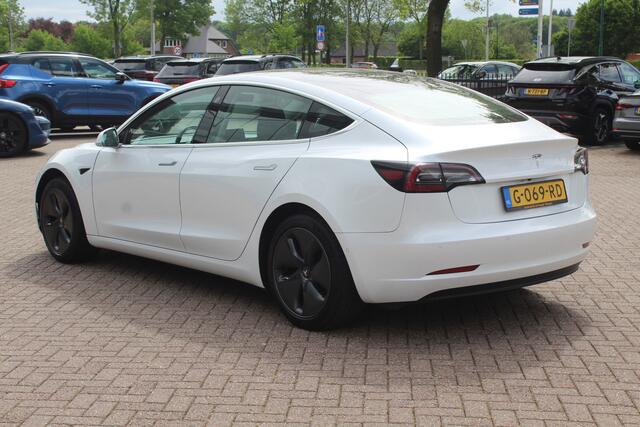Tesla Model 3 Standard RWD Plus 60 kWh / Autopilot / Panoramadak / Camera / Premium Audio / 18'' / Leder