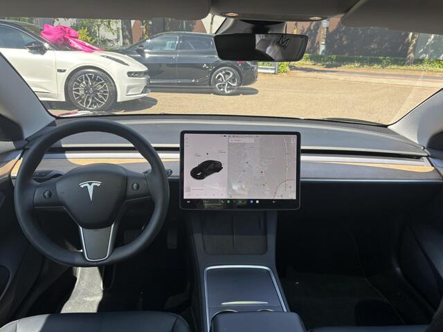 Tesla Model 3 Standard RWD Plus 60 kWh AUTOPILOT | LEDER | RIJKLAAR INCL. 12 MND,. BOVAGGARANTIE
