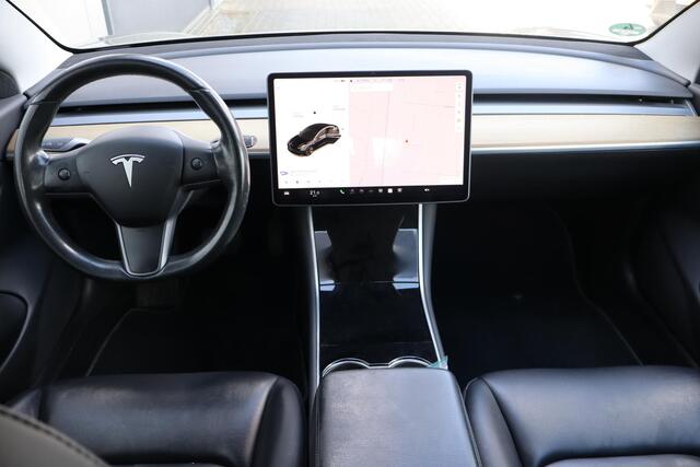 Tesla Model 3 Long Range AWD 75 kWh SOH 82%, Panoramadak, Autopilot, Trekhaak, Lederen interieur,
