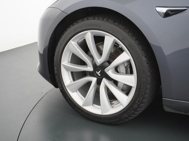 Tesla Model 3 Long Range AWD 75kWh 463PK Trekhaak 19" FSD-Computer 3 Premium Audio 4wd AutoPilot Panoramadak Camera's Leer Adaptive-Cruise-Control+Stop&Go Pdc-a+v Dual-Ecc Dual-Motor Keyless Stoel en achterbank verwarming Electr.Stoelen+Memory+Easy-Entry WiFi 1e Eigena