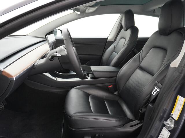 Tesla Model 3 Long Range AWD 75kWh 463PK Trekhaak 19" FSD-Computer 3 Premium Audio 4wd AutoPilot Panoramadak Camera's Leer Adaptive-Cruise-Control+Stop&Go Pdc-a+v Dual-Ecc Dual-Motor Keyless Stoel en achterbank verwarming Electr.Stoelen+Memory+Easy-Entry WiFi 1e Eigena