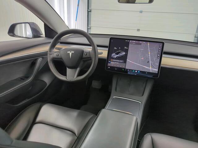 Tesla Model 3 Range Plus RWD | Autopilot | Panorama | Leder |