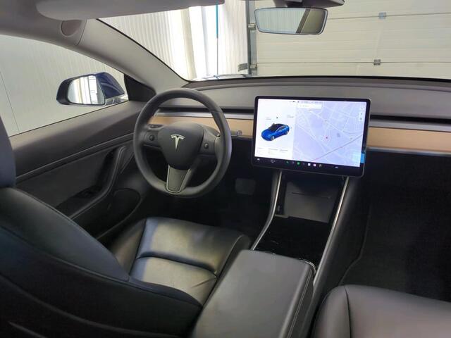 Tesla Model 3 Range Plus RWD | Autopilot | Panorama | Leder |