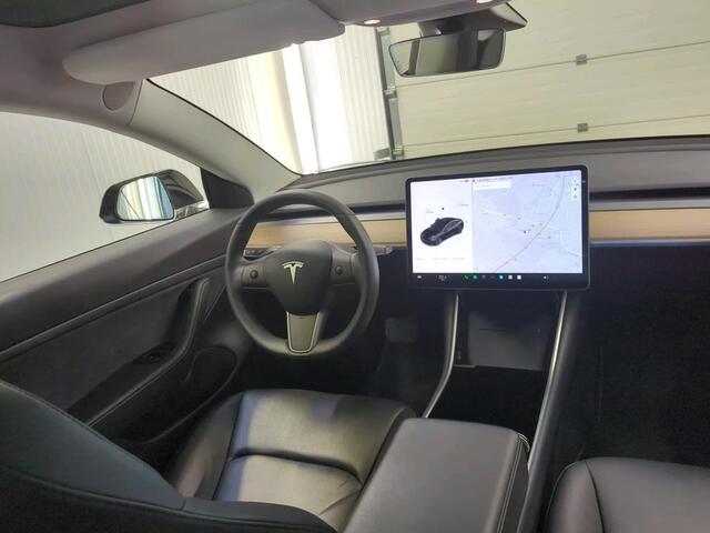 Tesla Model 3 Range Plus RWD | Autopilot | Panorama | Leder |