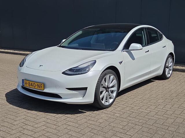 Tesla Model 3 Range Plus | Autopilot | Panorama | Leder |