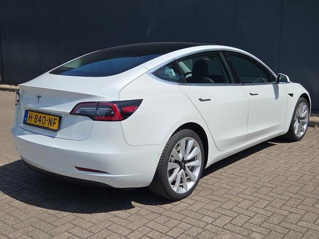 Tesla Model 3 Range Plus | Autopilot | Panorama | Leder |