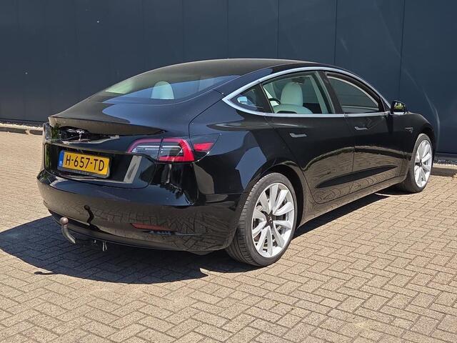 Tesla Model 3 Range Plus | Autopilot | Panorama | Trekhaak | Wit Leder |
