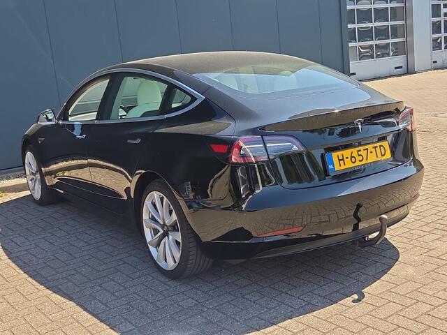 Tesla Model 3 Range Plus | Autopilot | Panorama | Trekhaak | Wit Leder |