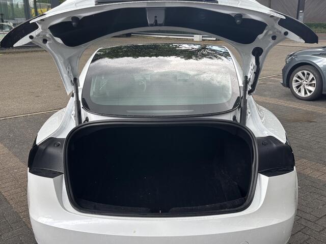 Tesla Model 3 RWD 60 kWh HIGHLANDER | AUTOPILOT | TESLA GARANTIE T/M 3-2028
