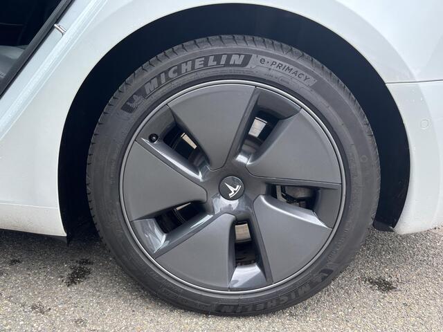 Tesla Model 3 Standard RWD Plus 60 kWh FACELIFT | AUTOPILOT | RIJKLAAR INCL. 12 MND. BOVAGGARANTIE