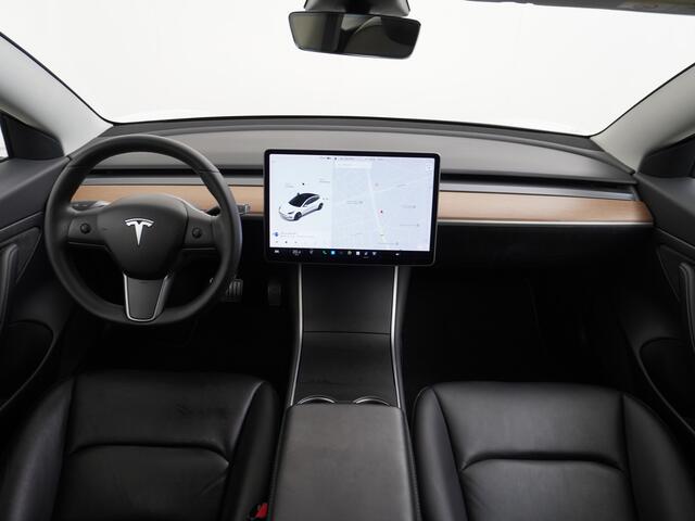 Tesla Model 3 RWD SR+ 60kWh 325PK FSD 3-Computer 18" AutoPilot Leder PanoDak Adaptive-Cruise Lmv Camera's Elektr.-Stuur+Stoelen+Spiegels+Geheugen+Easy-Entry+Verwarmde stoelen Park assistent PDC WIFI Lane-Assist Speed-Assist Navi LED Comfortstoelen ACC DAB Voorverwarmen