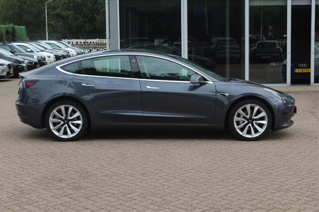 Tesla Model 3 Standard RWD Plus 60 kWh / Autopilot 2.5 / Panoramadak / Camera / Premium Audio / 19'' / Leder