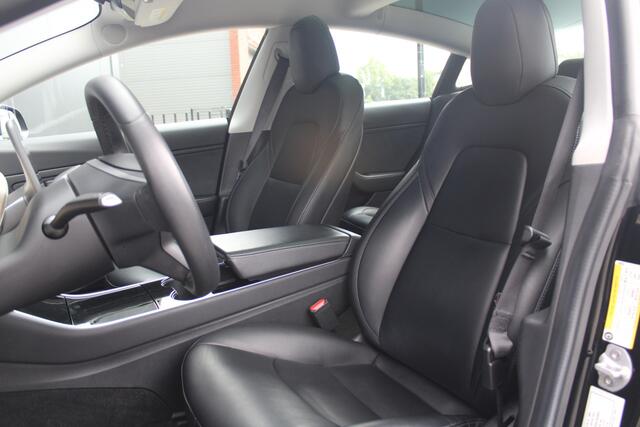 Tesla Model 3 Standard RWD Plus 60 kWh - Autopilot - Camera - LED - Navi - Pano - Leder- Stoelverwarming - Rijklaar