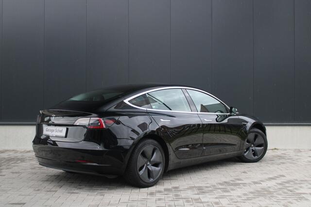 Tesla Model 3 Standard RWD Plus 60 kWh - Autopilot - Camera - LED - Navi - Pano - Leder - Stoelverwarming - Rijklaar