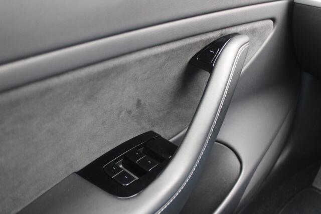 Tesla Model 3 Standard RWD Plus 60 kWh - Autopilot - Camera - LED - Navi - Pano - Leder - Stoelverwarming - Rijklaar