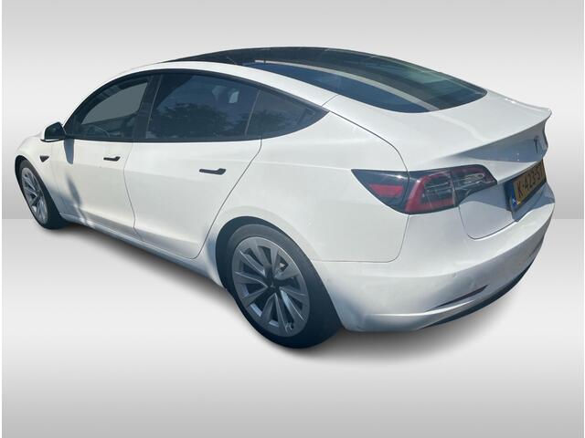Tesla Model 3 Long Range AWD 75 kWh / Autopilot / Carbon / Panoramadak / Camera / Premium Audio / 19'' / Leder