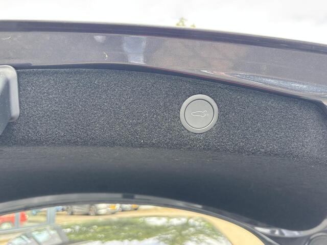Tesla Model 3 RWD 60 kWh VAN: 38.900,- VOOR: 36.440,- UW HERFSTVOORDEEL: 2.460,- | ORIG. NL | 1E EIGENAAR | VOLLEDIGE TESLA GARANTIE T/M 03-2028/80.000KM | AANDRIJFLIJN EN ACCU T/M 03-2032 OF 160.000KM