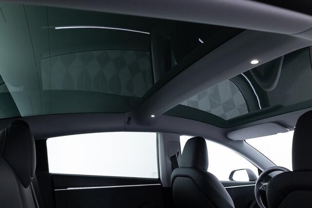 Tesla Model 3 Long Range AWD 78 kWh | Trekhaak | PANORAMADAK