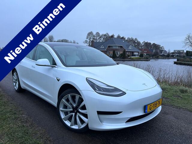 Tesla Model 3 Standard RWD Plus 60 kWh Autopilot / Panoramadak / Leer / Metallic lak