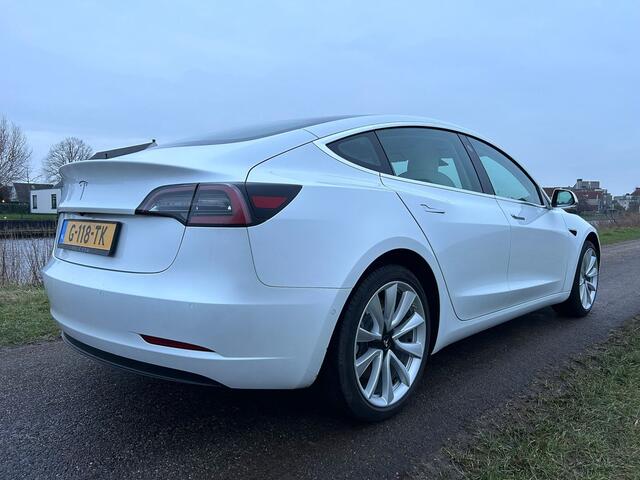 Tesla Model 3 Standard RWD Plus 60 kWh Autopilot / Panoramadak / Leer / Metallic lak