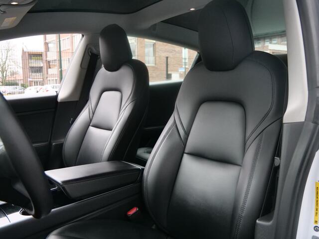 Tesla Model 3 Standard RWD Plus 60 kWh 238 Pk Automaat Camera / Leer / Pano-dak