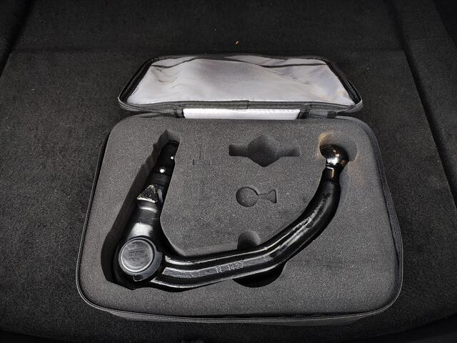 Tesla Model 3 RWD SR+ 325PK Trekhaak Lmv 18" AutoPilot FSD Leder Pano-dak Adaptive-Cruise Camera's Elektr.-Stuur+Stoelen+Spiegels+Geheugen+Easy-Entry+Verwarmde stoelen Park assistent Pdc WIFI Lane-Assist Speed-Assist SOH 92% Navi LED Comfortstoelen ACC DAB Voorverwarme