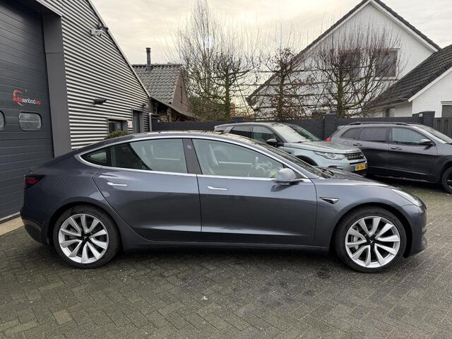 Tesla Model 3 Long Range AWD 75 kWh | Autopilot | Panoramadak | Camera | Lederen Bekleding | 19 Inch Lichtmetalen Velgen |