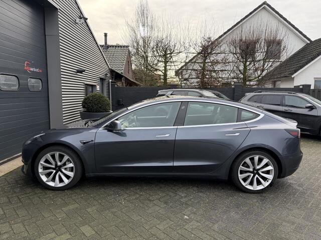 Tesla Model 3 Long Range AWD 75 kWh | Autopilot | Panoramadak | Camera | Lederen Bekleding | 19 Inch Lichtmetalen Velgen |