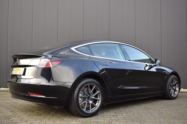 Tesla Model 3 Standard RWD Plus 60kWh LED | Panoramadak | Zwart Leder | 360°Camera | Keyless | Full Map Navi