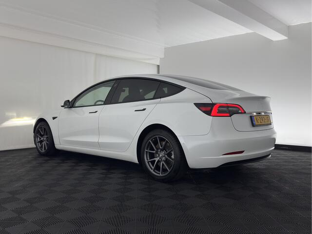 Tesla Model 3 Long Range AWD 75 kWh (INCL-BTW) *AUT | PANO | AUTO-PILOT | LUXURY-LEATHER | KEYLESS | FULL-LED | MEMORY-PACK | SURROUND-VIEW | DAB | CARPLAY | DIGI-COCKPIT | LANE-ASSIST | COMFORT-SEATS | 18"ALU*