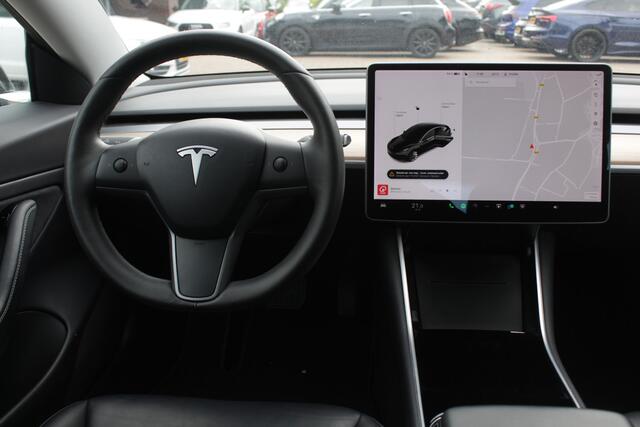 Tesla Model 3 Long Range AWD 75 kWh / NIEUWE BATTERIJ / SOH 88,4% / Trekhaak / Autopilot / Panoramadak / Camera / Leder / 19'' / Leder / Premium Audio /