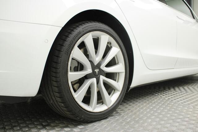 Tesla Model 3 Standard RWD Plus 60 kWh | Autopilot | Panoramadak | NL auto | Navigatie Fullmap