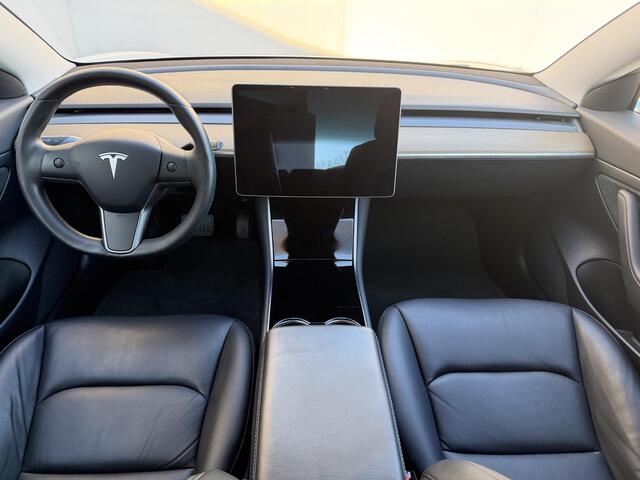 Tesla Model 3 Standard RWD Plus 60 kWh / SOH 90% / Panoramadak / WLTP 448 km / CCS / Autopilot / Camera / Elektr. stoelen / Stoelverwarming / NAP /