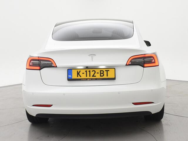Tesla Model 3 60 kWh RWD *BTW* + LEDER | AUTOPILOT | PANORAMA | 3 CAMERA'S | PRIVACY GLASS