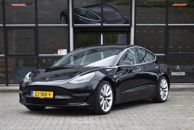Tesla Model 3 Long Range AWD 75 kWh Tesla Model 3 Long Range Autopilot Pano 19"inch AWD