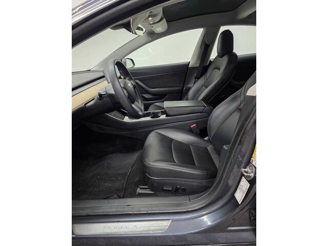 Tesla Model 3 Standard RWD Plus 60 kWh 19'' Velgen, ¤ 16.500,00 netto Wordt verwacht