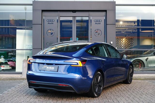 Tesla Model 3 283pk MJ2024 Nieuw model RWD 60 kWh Autopilot Zwart leder Stoelverwarming Camera NLauto 1e eigenaar
