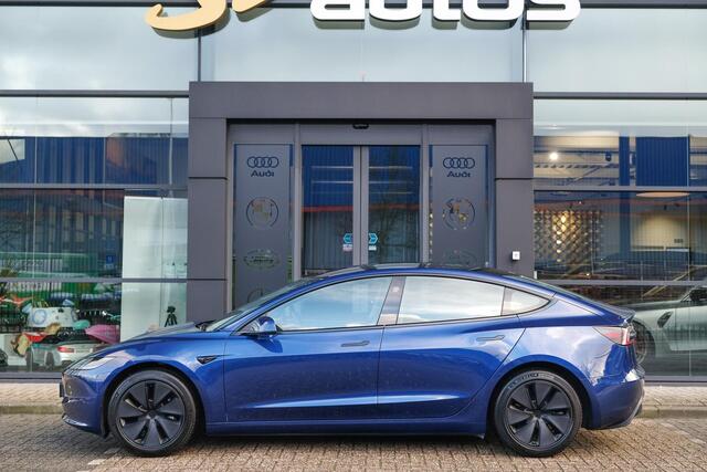 Tesla Model 3 283pk MJ2024 Nieuw model RWD 60 kWh Autopilot Zwart leder Stoelverwarming Camera NLauto 1e eigenaar