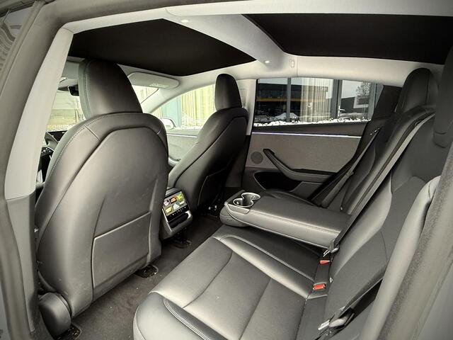 Tesla Model 3 RWD 60 kWh/ Nieuw Model/ Panodak/ Sfeer