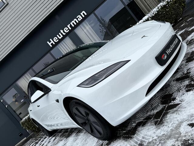 Tesla Model 3 RWD 60 kWh/ Nieuw Model/ Panodak/ Sfeer