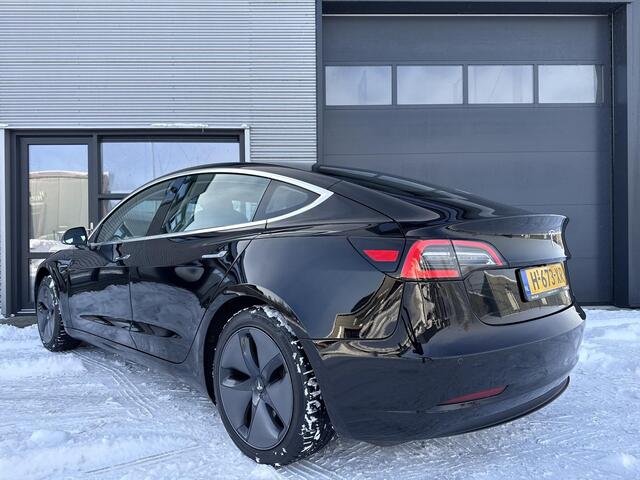 Tesla Model 3 Standard RWD Plus 60 kWh ?SOH 89.4% ?Full Self Driving 3 ?Autopilot ?Panoramadak ?Vol Leder ?360º Camera ?Stoelverwarming ?Trekhaak ?Origineel NL