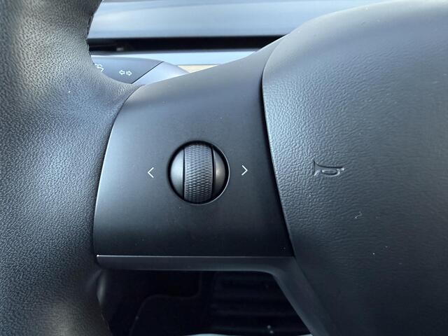 Tesla Model 3 Standard RWD Plus 60 kWh ?SOH 89.4% ?Full Self Driving 3 ?Autopilot ?Panoramadak ?Vol Leder ?360º Camera ?Stoelverwarming ?Trekhaak ?Origineel NL