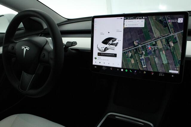 Tesla Model 3 Long Range AWD 351pk 75 kWh 94% SOH Wit interieur 20" velgen Privacy-Glass Carbon Achterspoiler