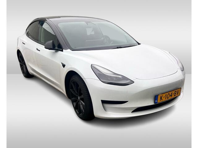 Tesla Model 3 Standard RWD Plus 60 kWh / FACELIFT / Autopilot / Panoramadak / Camera / Premium Audio / 18'' / Leder