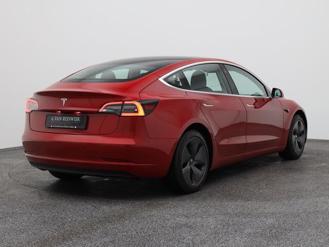 Tesla Model 3 Standard RWD Plus 60 kWh | PANO | KEYLESS | AUTOPILOT | STOEL - STUUR VERWARMING