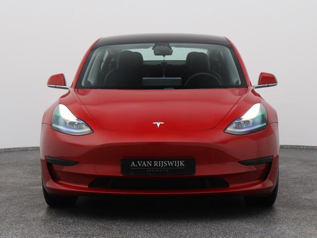 Tesla Model 3 Standard RWD Plus 60 kWh | PANO | KEYLESS | AUTOPILOT | STOEL - STUUR VERWARMING