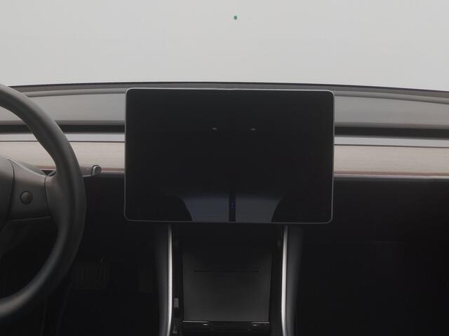 Tesla Model 3 Long Range AWD 75 kWh | PANO | AUTOPILOT | KEYLESS | STOELVERWARMING