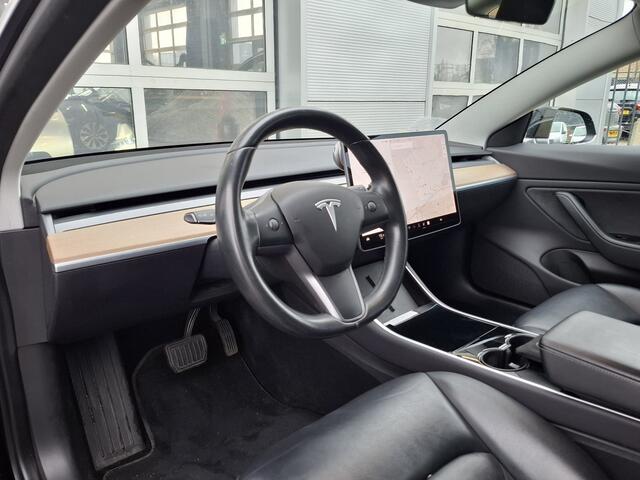 Tesla Model 3 Long Range AWD 75 kWh | Navigatie | LM Velgen 18" | Voorstoelen Verwarmd/Achterbank Verwarmd | Panoramadak | Airco | Cruise Control |