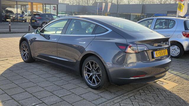 Tesla Model 3 Standard RWD Plus 60 kWh