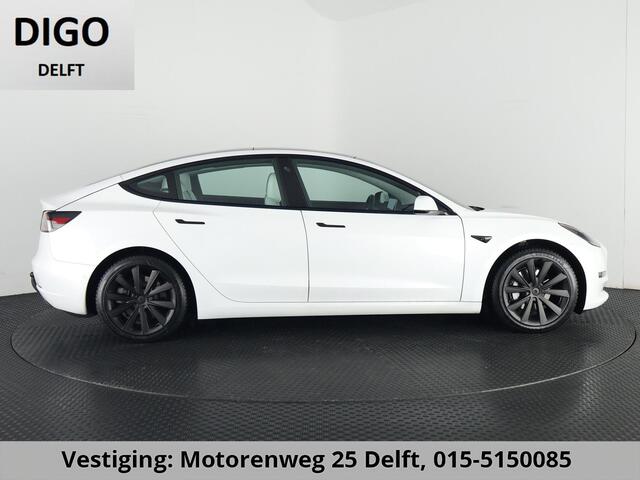 Tesla Model 3 LONGRANGE AWD 1e EIG ACCU SOD 92% ! GARANTIE 2031* RANGE TOT 592 KM WLTP !!! BIJNA 2021 .TREKHAAK . PANORAMA DAK . VOOR & ACHTERSTOELEN VERWARMD . KEYLESS